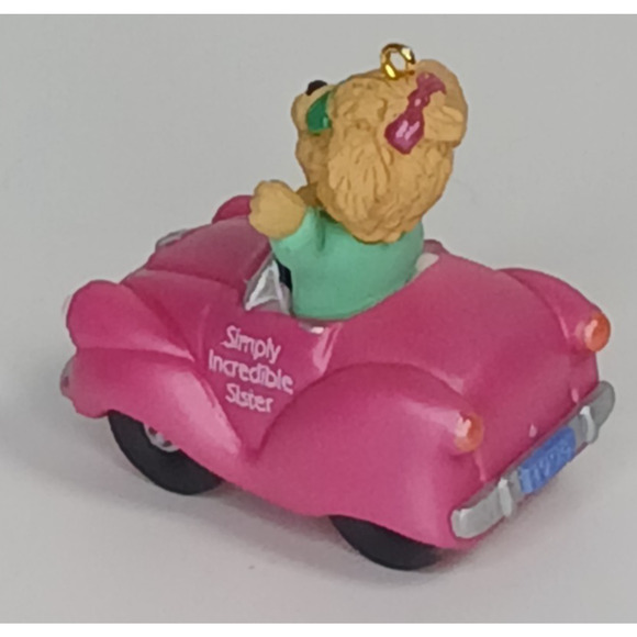 Hallmark Ornament: 1994 Sister, QX5513 - Picture 4 of 9